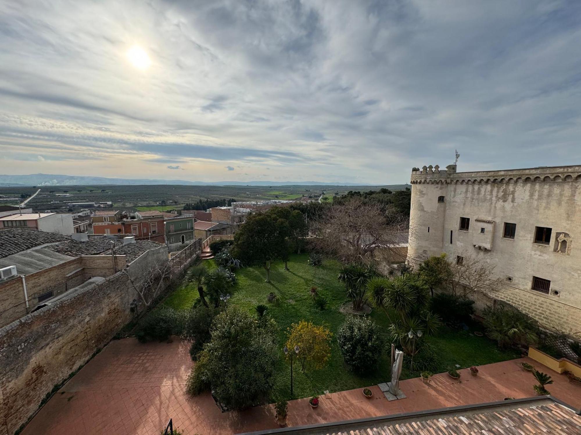 B&B Palazzo Croghan Torremaggiore Exterior photo