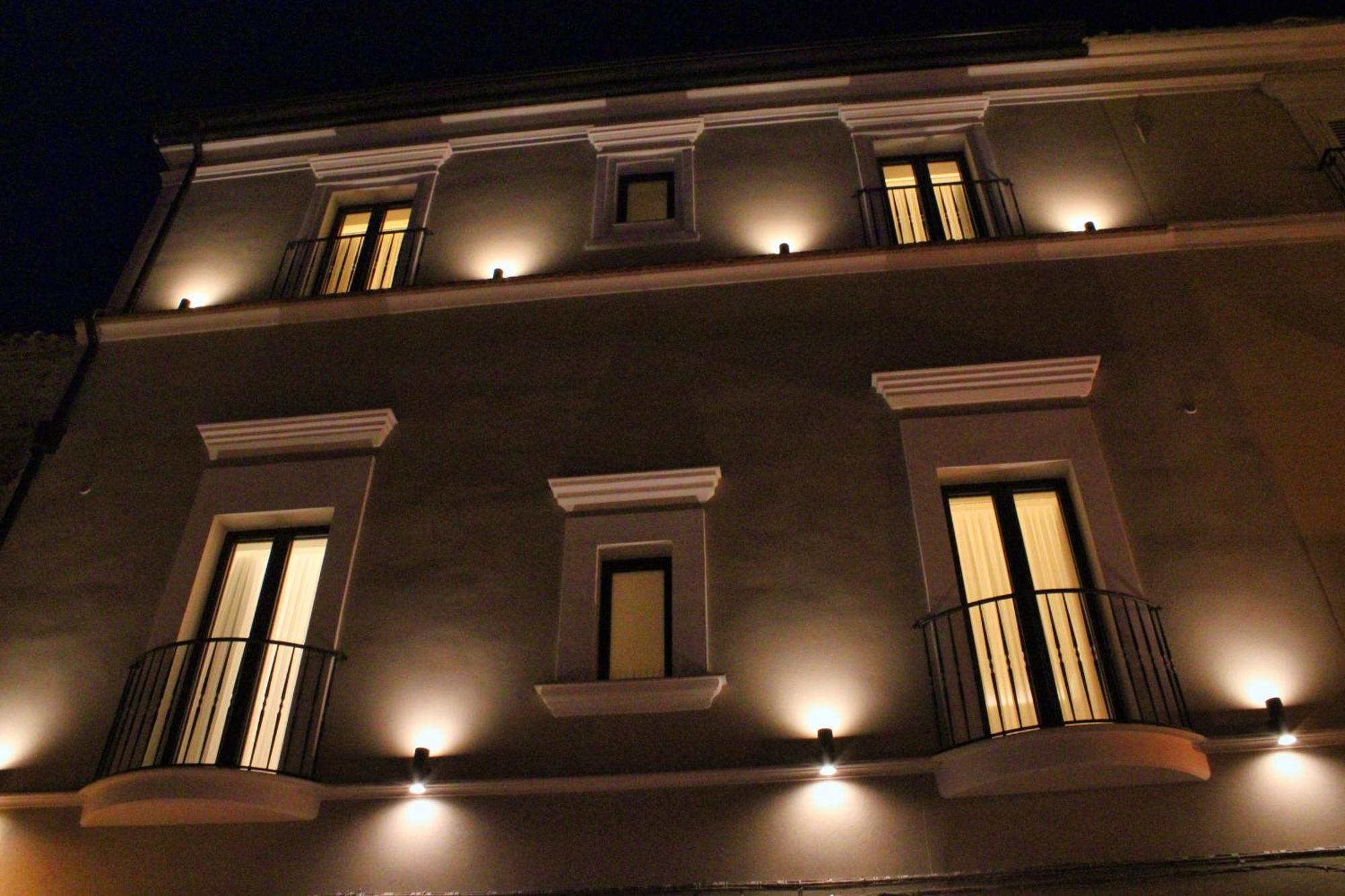 B&B Palazzo Croghan Torremaggiore Exterior photo