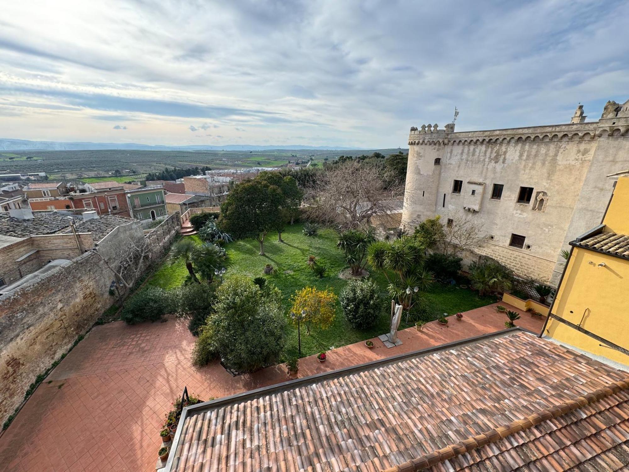 B&B Palazzo Croghan Torremaggiore Exterior photo