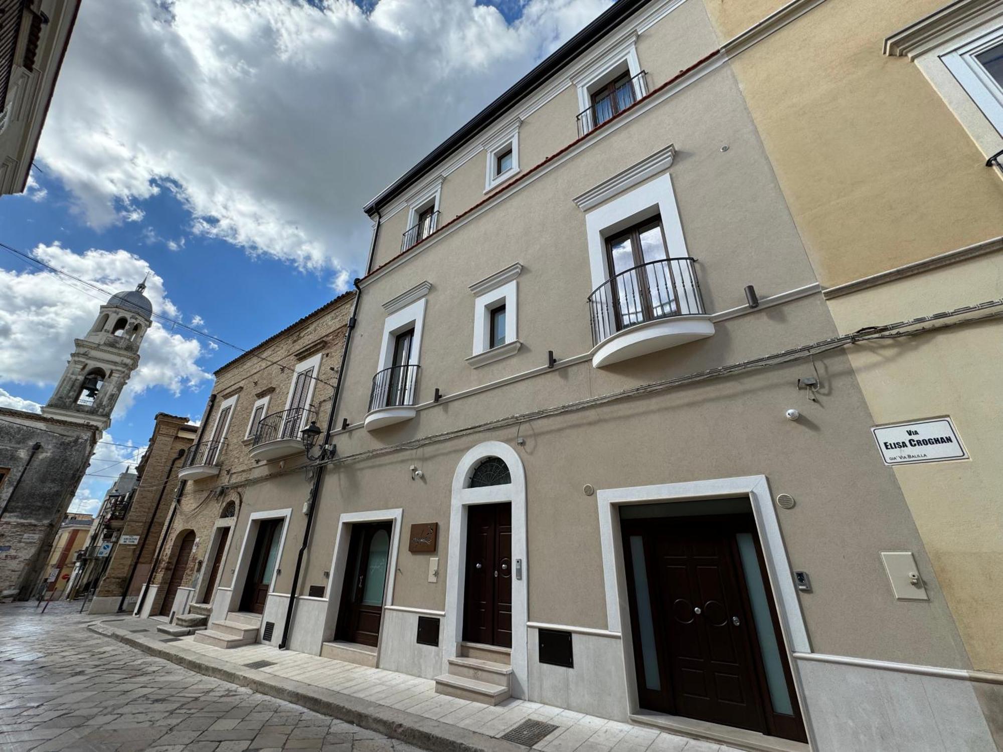 B&B Palazzo Croghan Torremaggiore Exterior photo