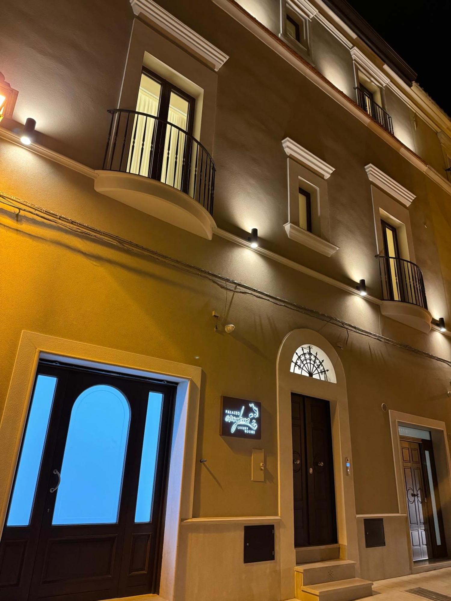 B&B Palazzo Croghan Torremaggiore Exterior photo