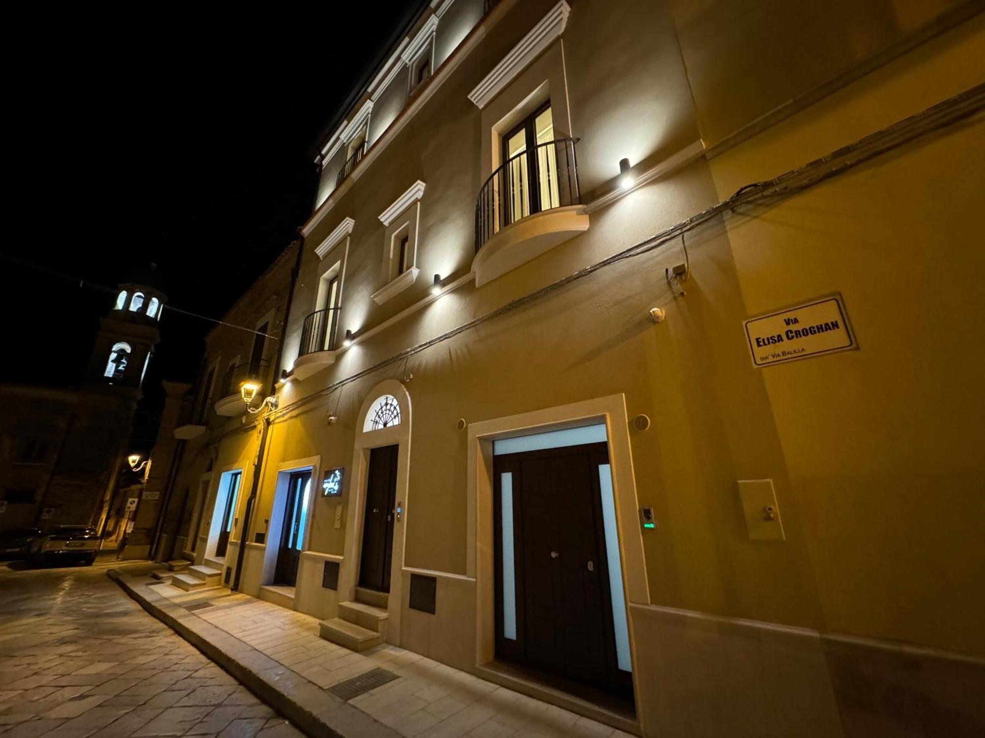 B&B Palazzo Croghan Torremaggiore Exterior photo