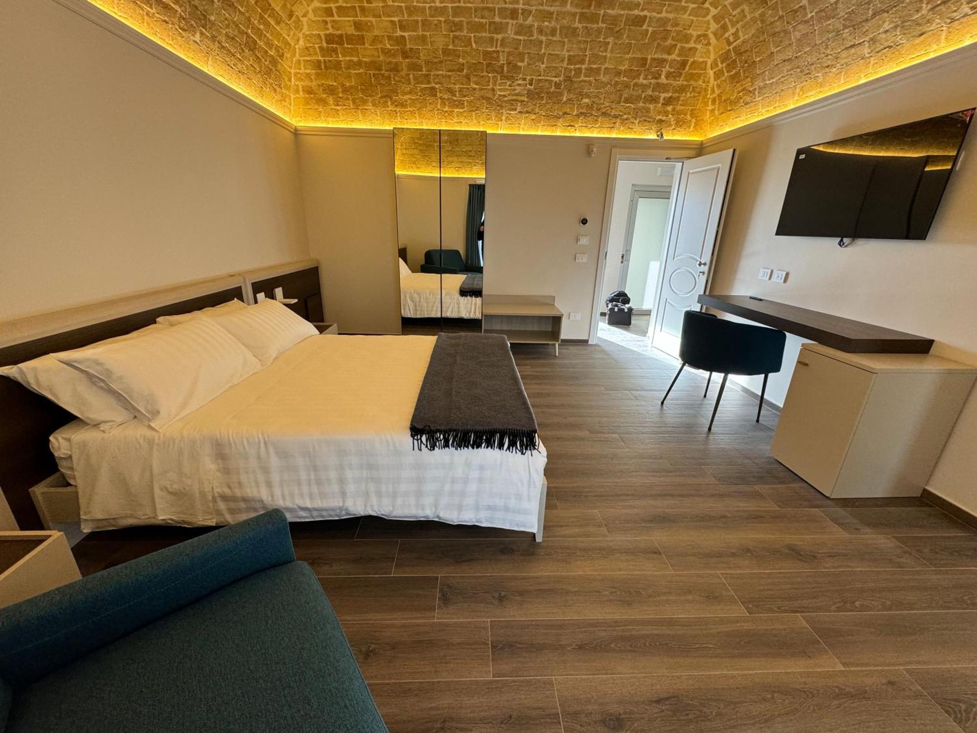 B&B Palazzo Croghan Torremaggiore Exterior photo