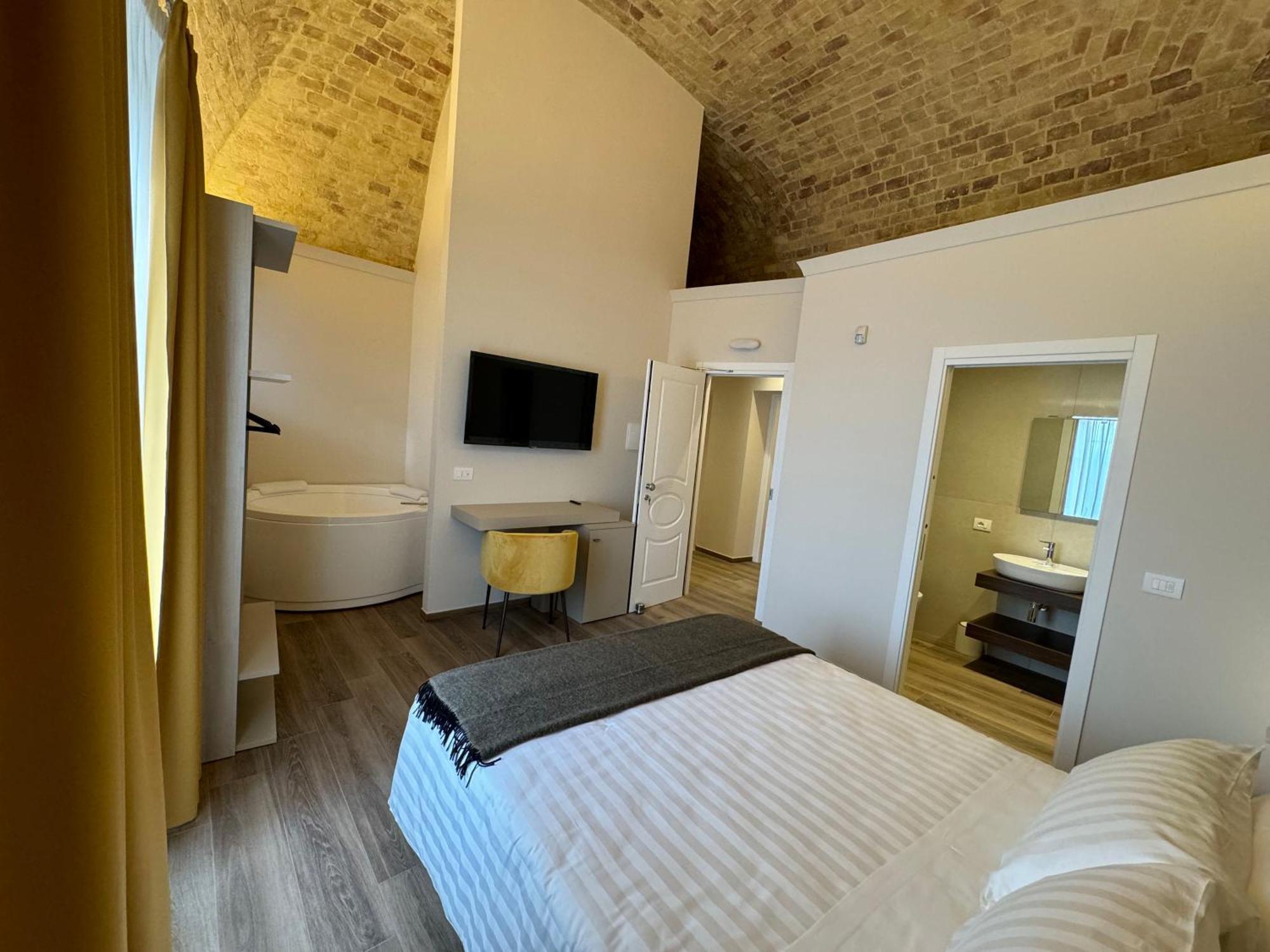 B&B Palazzo Croghan Torremaggiore Exterior photo